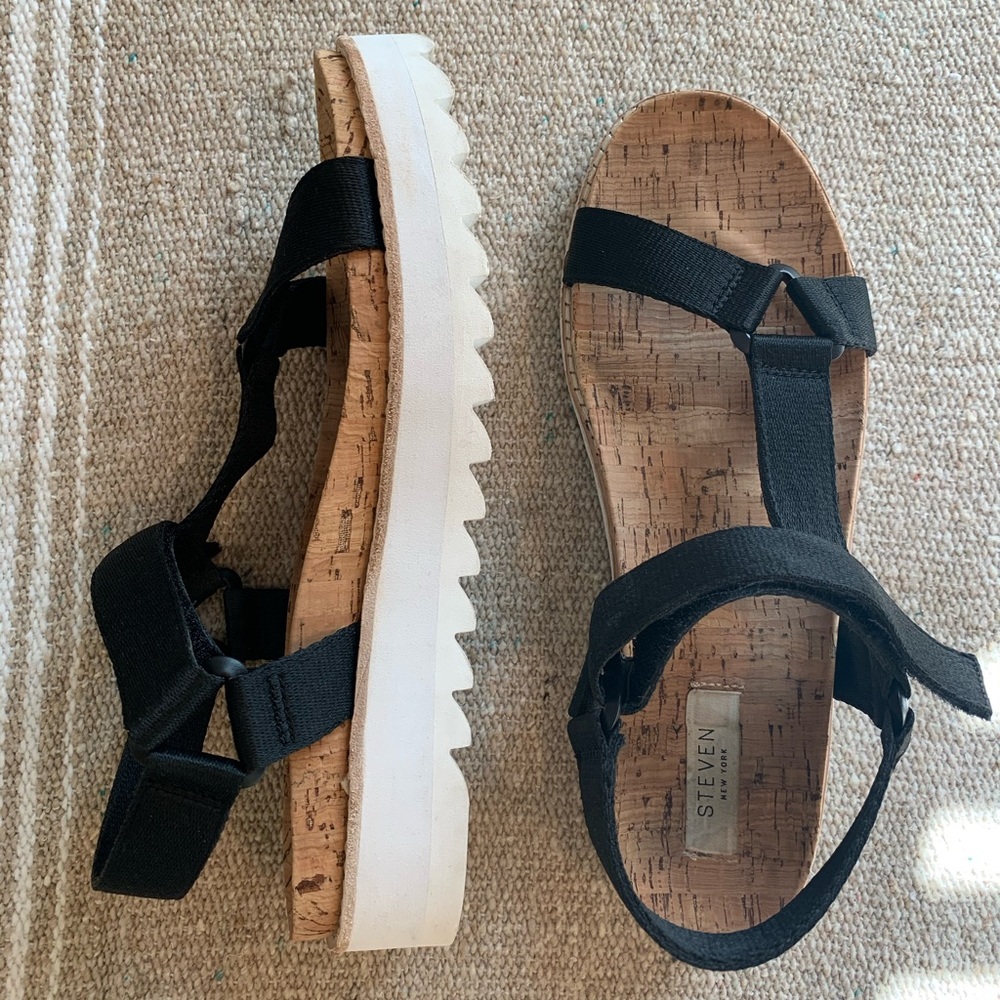 Steve by Steve Madden New York Sport sandals